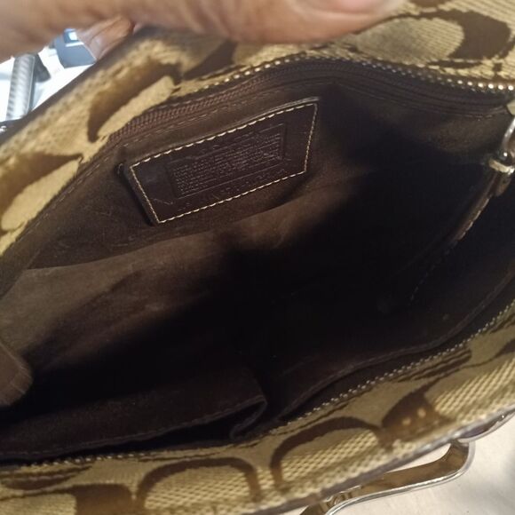 Coach Hampton Medium Khaki Jacquard Signature C Carryall Tote - Picture 10 of 11